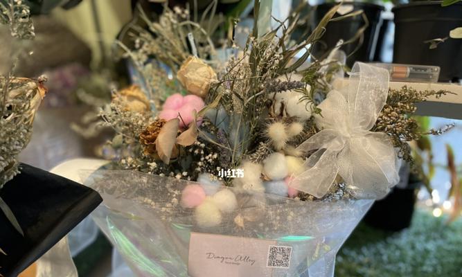 永生花花语故事（用花语讲述永生花的故事）