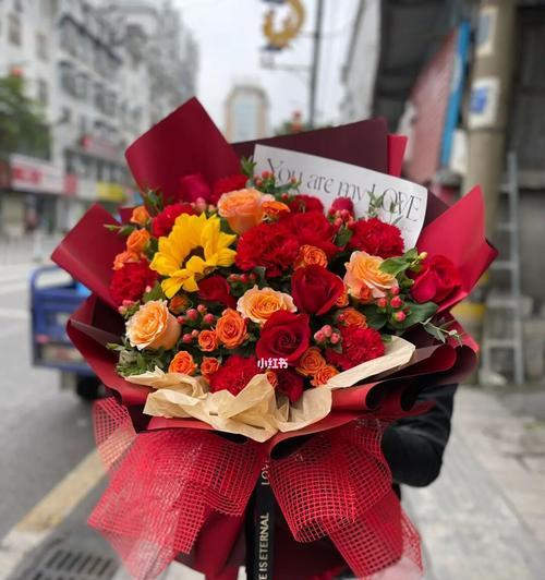 送一颗康乃馨和玫瑰代表什么意义？这种组合花束的含义是什么？