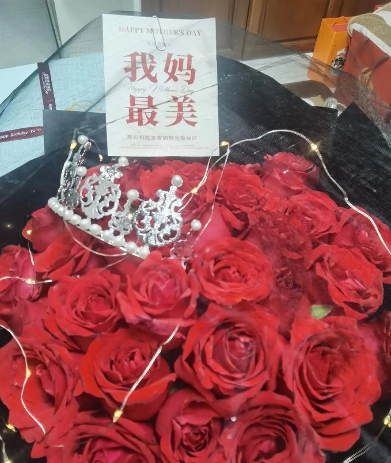 惊喜玫瑰花束的含义是什么？送惊喜玫瑰花代表什么？