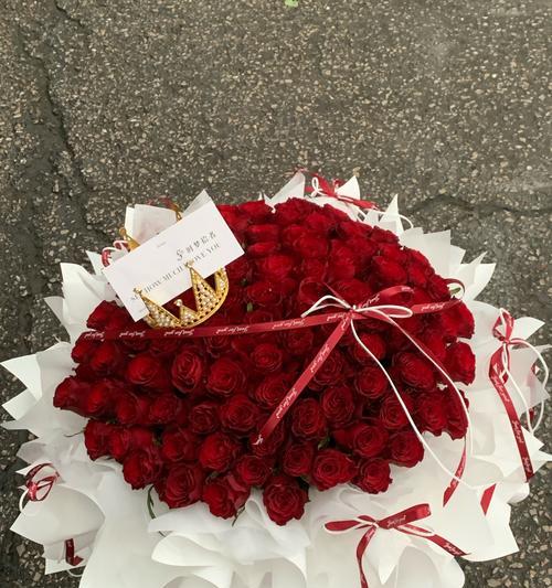 惊喜玫瑰花束的含义是什么？送惊喜玫瑰花代表什么？