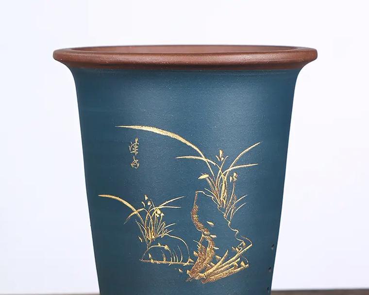君子兰陶花盒的养护和保养技巧是什么？