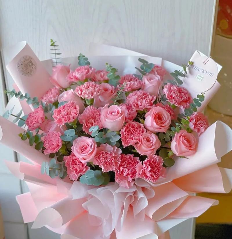 三八节送长辈花束的花语有何深意？