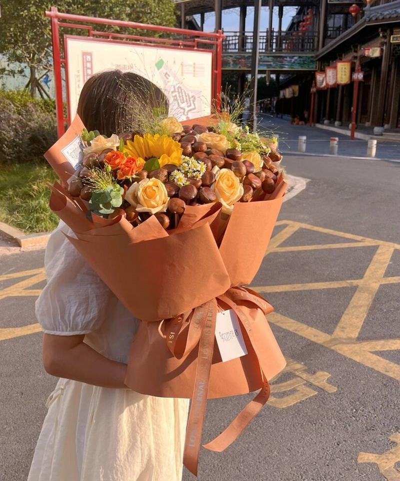 板栗花束的花语有何含义？适合送什么人？