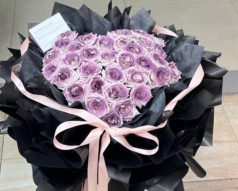 乌梅子酱和玫瑰花搭配代表什么？这种搭配有何特别意义？
