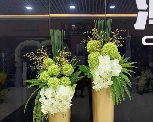 旋转门中花的寓意是什么？