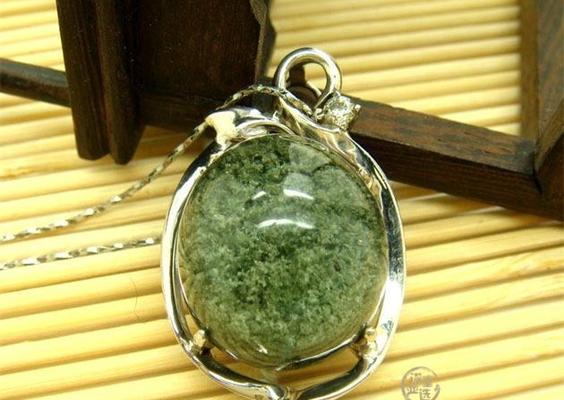 绿色爆花晶代表什么？绿色爆花晶的寓意是什么？