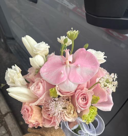 结婚时躲手捧花的寓意是什么？