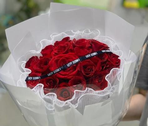 红色绣线菊花语是什么？有什么特别寓意？