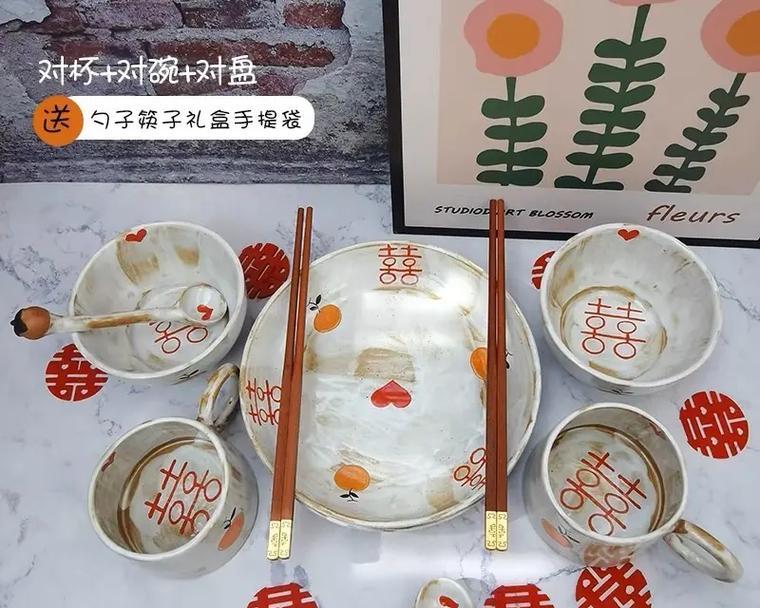 餐具上同花不同色代表什么寓意？餐具花卉的象征意义有哪些？
