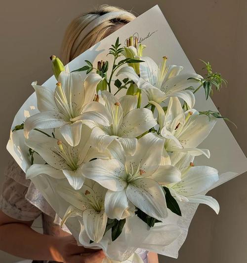 三八节送花的用意和寓意是什么？三八节花的吉祥含义是什么？