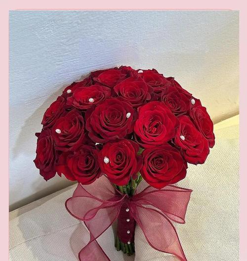 小型手捧花代表什么寓意？送人时应注意什么？