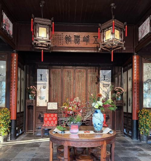 春节花窗的传统意义和象征是什么？