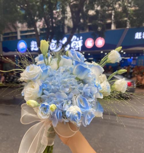 啡色玫瑰手捧花传递了哪些情感？