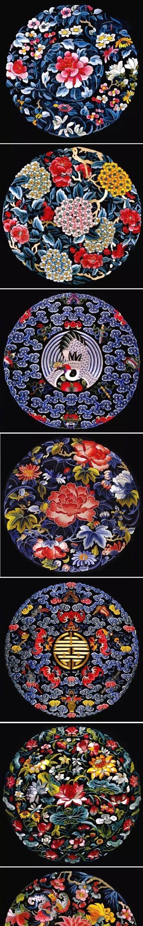 手捧花带手托的寓意是否吉祥？
