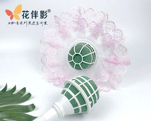 手捧花带手托的寓意是否吉祥？