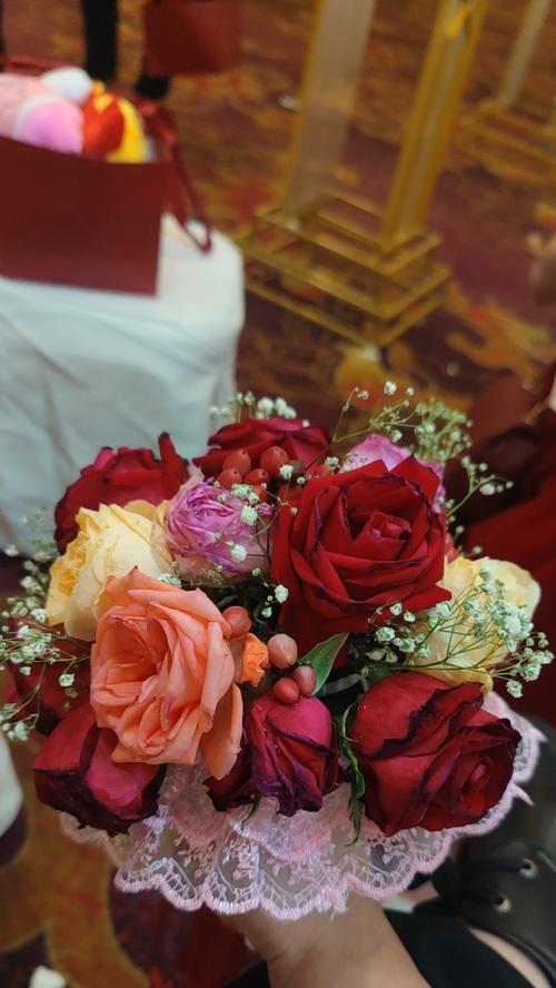 手捧花羽毛球代表什么？它的寓意是什么？