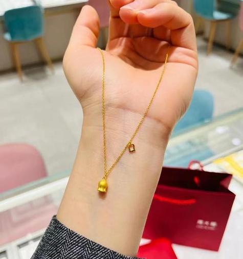 项链花象征着什么？它在爱情中代表什么含义？