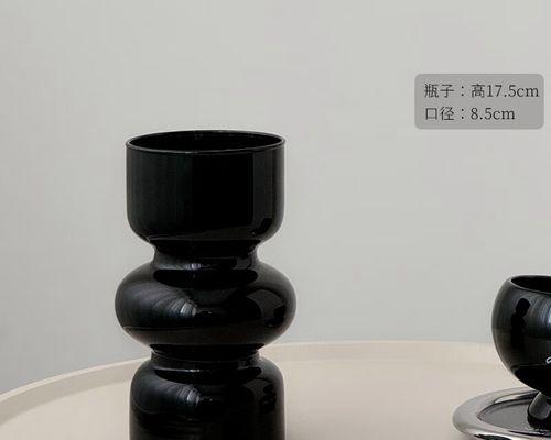 黑色花搭配的花瓶寓意好吗？黑色花卉在花瓶中的摆放技巧是什么？
