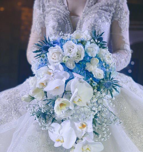 婚礼手捧花通常有什么寓意？如何选择寓意美好的婚礼手捧花？
