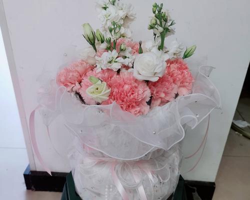 送什么花给妈妈过生日合适？（15种花材详细介绍，解读不同意义）